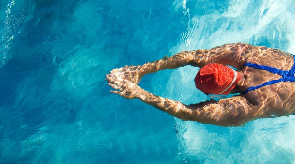 woman-swimming-parallax-image