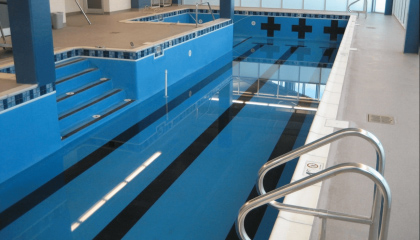 fitness therapy pool design with blue pvc membrane