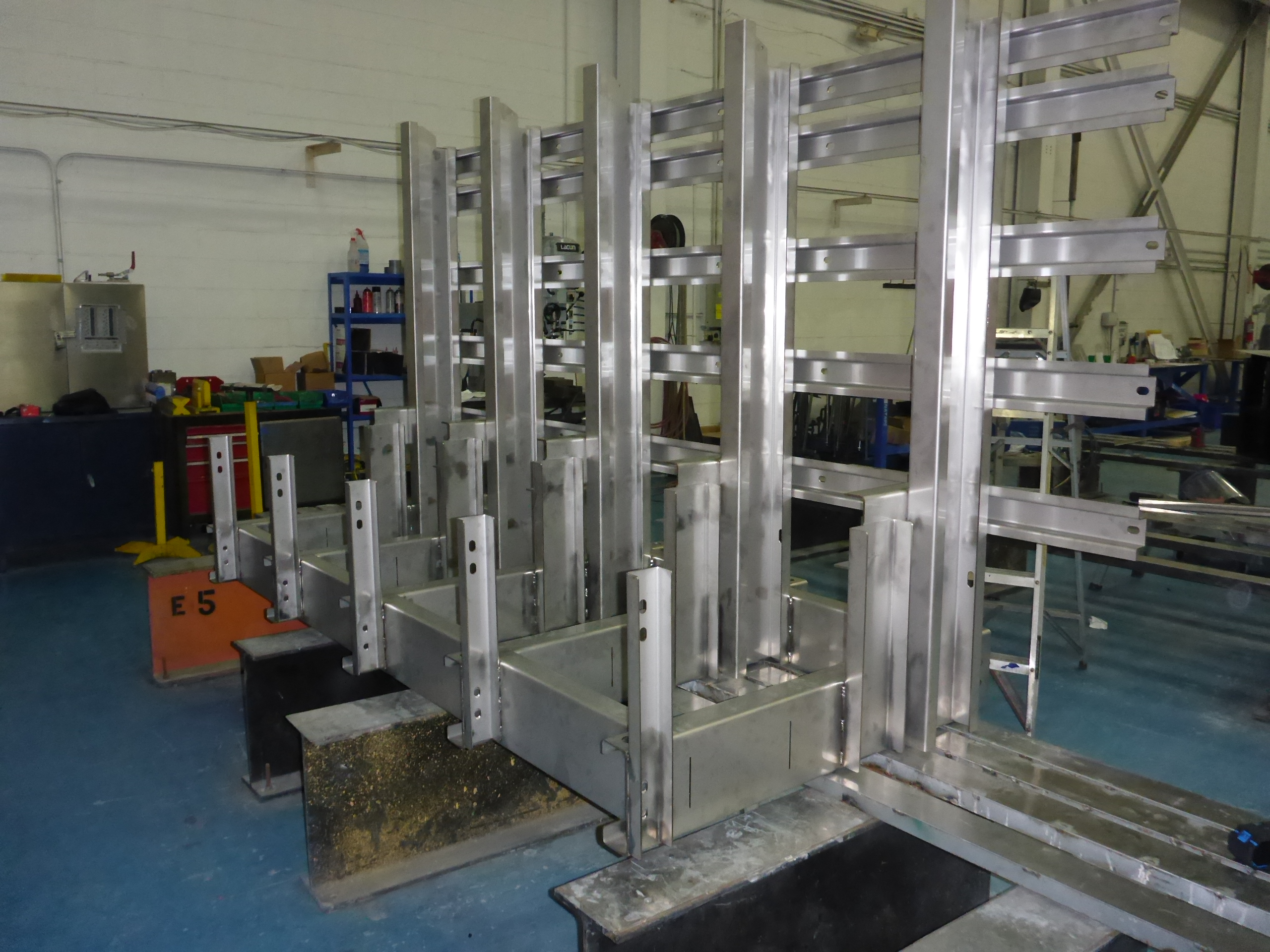 stainless steel pool wall fabrication